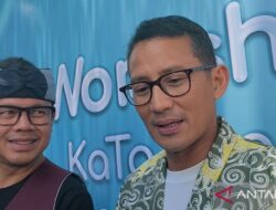 Bima Arya menghibur Sandiaga Uno yang tidak jadi cawapres, Ganjar bertemu dengan UMKM.