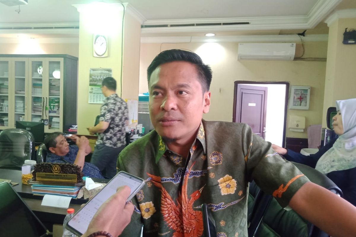 DPRD merespons keputusan Wali Kota Surabaya menjadi jurkam Ganjar-Mahfud