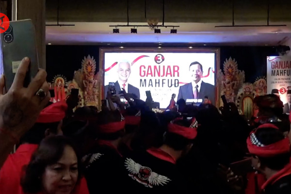 Megawati, Ketua PDIP, Berusaha Mengkonsolidasikan Kemenangan Partai dalam Pemilu di Bali