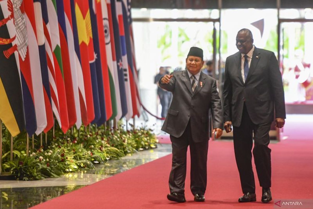 Menteri Pertahanan AS Berdiskusi dengan Menteri Pertahanan Negara-negara ASEAN di Jakarta