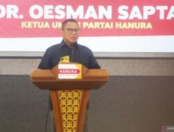 Debat cawapres: Ketum Hanura menilai Pak Mahfud sebagai yang terbaik
Komentar: Ketika Ketum Hanura memberikan penilaian bahwa Pak Mahfud sebagai yang terbaik dalam debat cawapres, hal tersebut menunjukkan bahwa Ketum Hanura memandang Pak Mahfud memiliki kemampuan dan kualitas yang sangat baik dalam berdebat. Selain itu, penilaian ini dapat memberikan pandangan positif terhadap Pak Mahfud di mata publik.