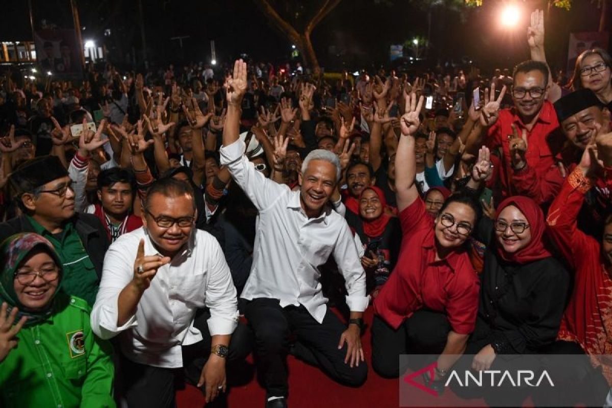 Ganjar bersua dengan relawan di Sragen