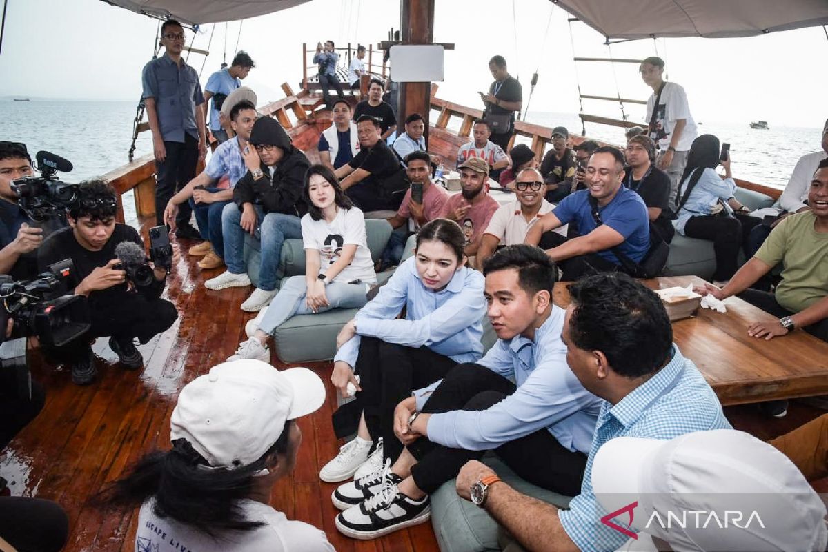 Gibran Mendengarkan Aspirasi Para Pelaku Industri Kreatif di Labuan Bajo