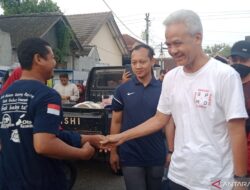 Ganjar meminta agar pembagian bansos tidak dipolitisasi