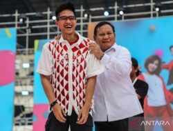 Prabowo Mengunjungi Acara Puncak Perayaan Hari Ulang Tahun ke-9 PSI di Semarang