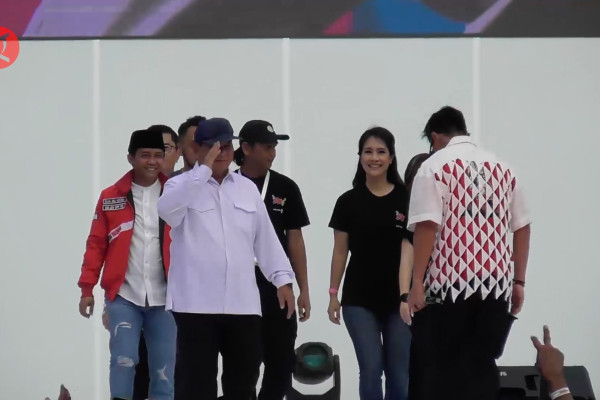 Prabowo Subianto, Calon Presiden, Hadiri Perayaan Ulang Tahun ke-9 PSI di Kota Semarang