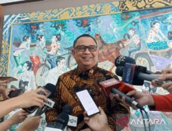 Ari Dwipayana menegaskan bahwa seluruh menteri tetap solid dalam membantu Presiden