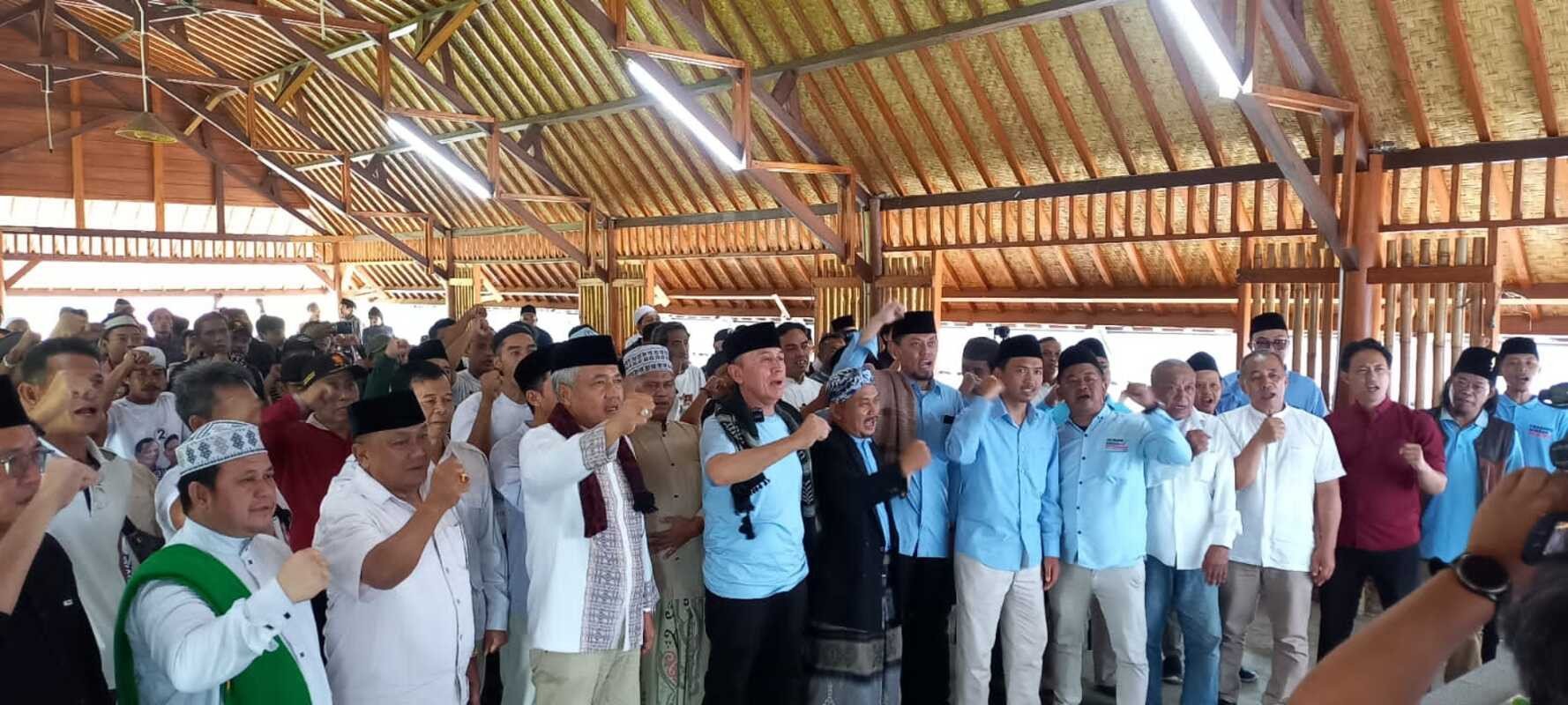 Dukungan Ratusan Ajengan Muda di Ciamis Membuat Iwan Bule Semakin Mantap Menuju Senayan