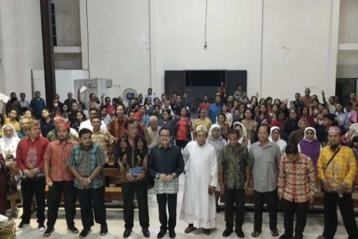 MPR RI mengajak umat Katolik bekerja bersama untuk kemajuan bangsa di Kalimantan Tengah