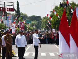 Presiden Jokowi Resmikan Inpres Jalan Daerah dan Tinjau Alutsista di Jawa Timur