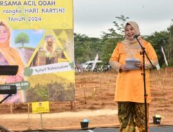 Harmoni Hijau: Pesan Penuh Semangat Acil Odah untuk Wanita Banjar dalam Kegiatan Menanam Pohon