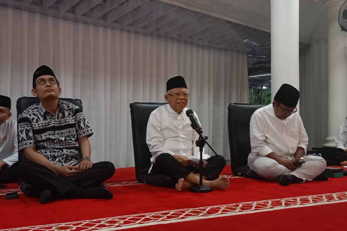 Wakil Presiden Mengadakan Acara Berbuka Puasa dengan Para Wartawan di Residensinya