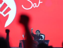 Megawati belum memutuskan apakah PDIP akan menjadi oposisi Prabowo menurut pengamat