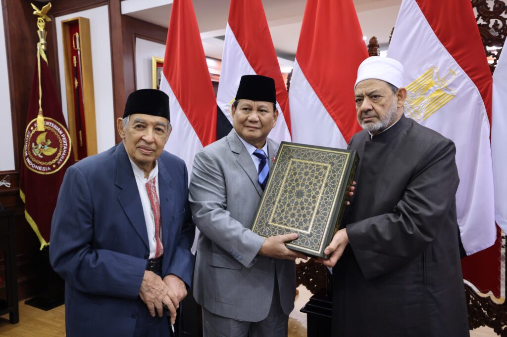 Grand Imam of Al Azhar Prays for Prabowo Subianto’s Success as Leader of Indonesia