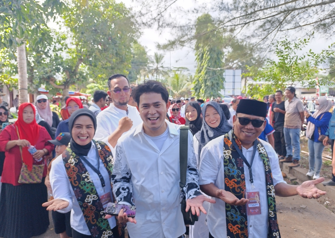 Cakra Khan Mendukung Pasangan Calon Citra-Ino dalam Pengajuan ke KPU Pangandaran