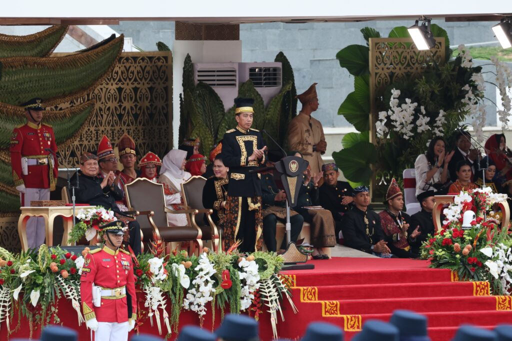 Prabowo Subianto and President Jokowi Share Heartwarming Moments at the 79th RI Independence Day Ceremony