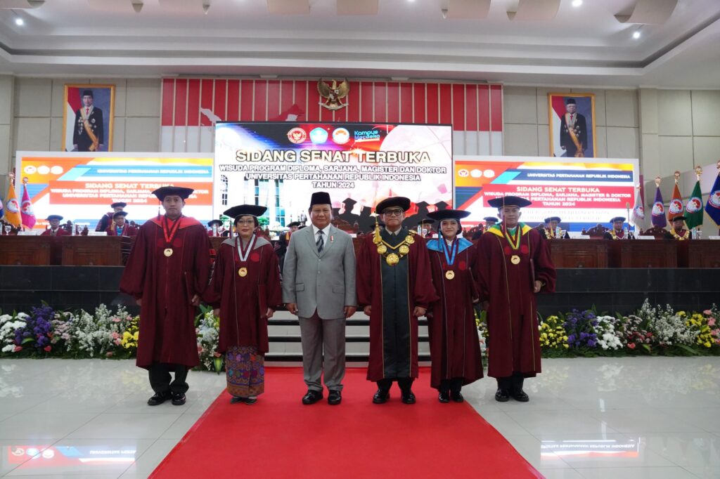 Prabowo Subianto Provides Financial Support for Travel to Jakarta for Graduation, Parent of Defense University Polytechnic Graduate Shows Appreciation