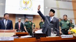 Prabowo Subianto Says Goodbye and Apologizes in Last DPR Meeting: Bigger Responsibilities Await