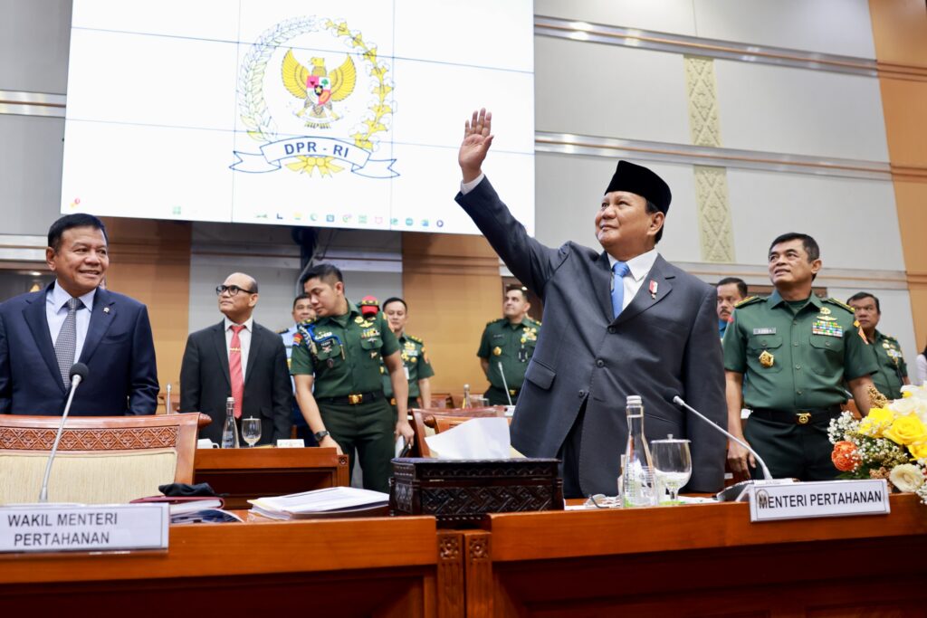 Prabowo Subianto Says Goodbye and Apologizes in Last DPR Meeting: Bigger Responsibilities Await