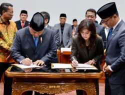 Prabowo Subianto’s Last Session in DPR: Attendance and Prayers from All Factions