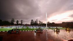 Prabowo Subianto Leads Cabinet Generals in March Through the Rain: “Leaders Must Get Wet If Soldiers Are Wet”