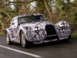 Morgan Siapkan Mobil Sport Terbaru Didukung oleh BMW: Wawasan Menjanjikan