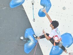 10 Alat Panjat Tebing Penting untuk Para Pemanjat