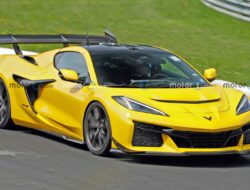 Corvette ‘Zora’ dalam Kamuflase: Penampakan Mirip ZR1
