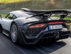 Mercedes AMG One: Risiko Kebakaran Tarik Hypercar Terkini