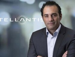 Bos Stellantis Minta Karyawan janganAnggap Diri Mantan Pekerja