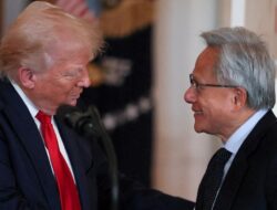 Cerita Trump: Tak Kenal Manusia Rp2.300 T, Langsung Sungkem