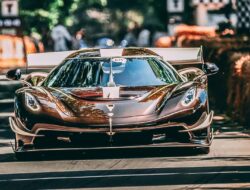 Koenigsegg Hypercar Pecahkan Rekor Kecepatan Goodwood