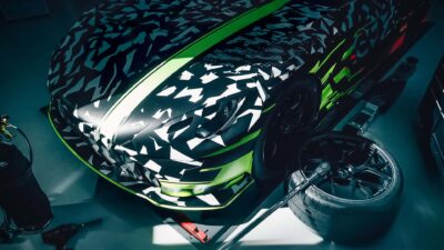 Mercedes-AMG GT Track Sport: Tenaga V-8 Terbaru!