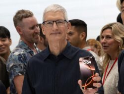 Kontroversi: CEO Apple Tim Cook Ditekan Untuk Mengundurkan Diri