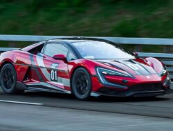 Mobil Listrik Tercepat Cina di Puncak Dunia