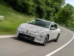 Kia EV4 Mencetak Rekor di Nurburgring dengan Baterai Awet