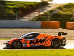 Apakah KTM Berhenti Produksi Supercar untuk Fokus pada Sepeda Motor?