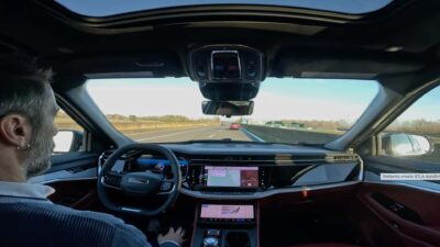 Stellantis Perlambat Otonom Dalam Mobil Listrik