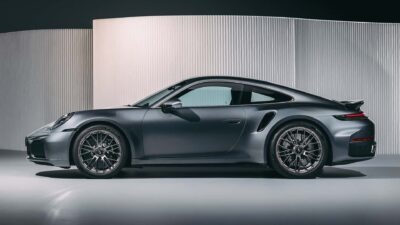 Porsche 911 Turbo S Terbaru: Bertenaga dan Terbaik