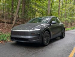 Tesla Model Y: Peningkatan Jarak dengan Sel Baru Panasonic