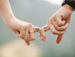 8 Tanda Hubungan Kehilangan Rasa: Apakah Cinta Mulai Memudar?